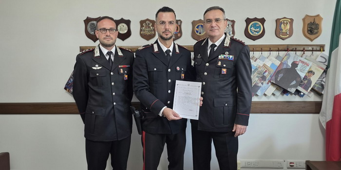 Donna salvata da annegamento durante una ondata di forte maltempo a Comiso: encomio al brigadiere Zuppardo