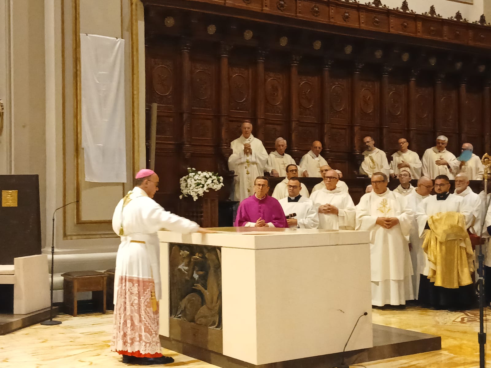 Benedetti e consacrati in cattedrale a Ragusa i nuovi poli liturgici