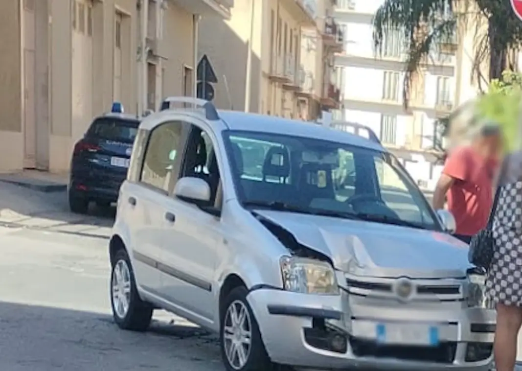 Comiso, incidente auto: ferita una donna | Quotidiano di Ragusa