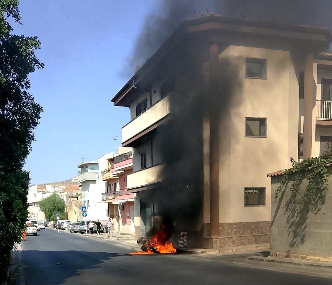 Comiso, incidente autonomo in via Mediterraneo: due feriti