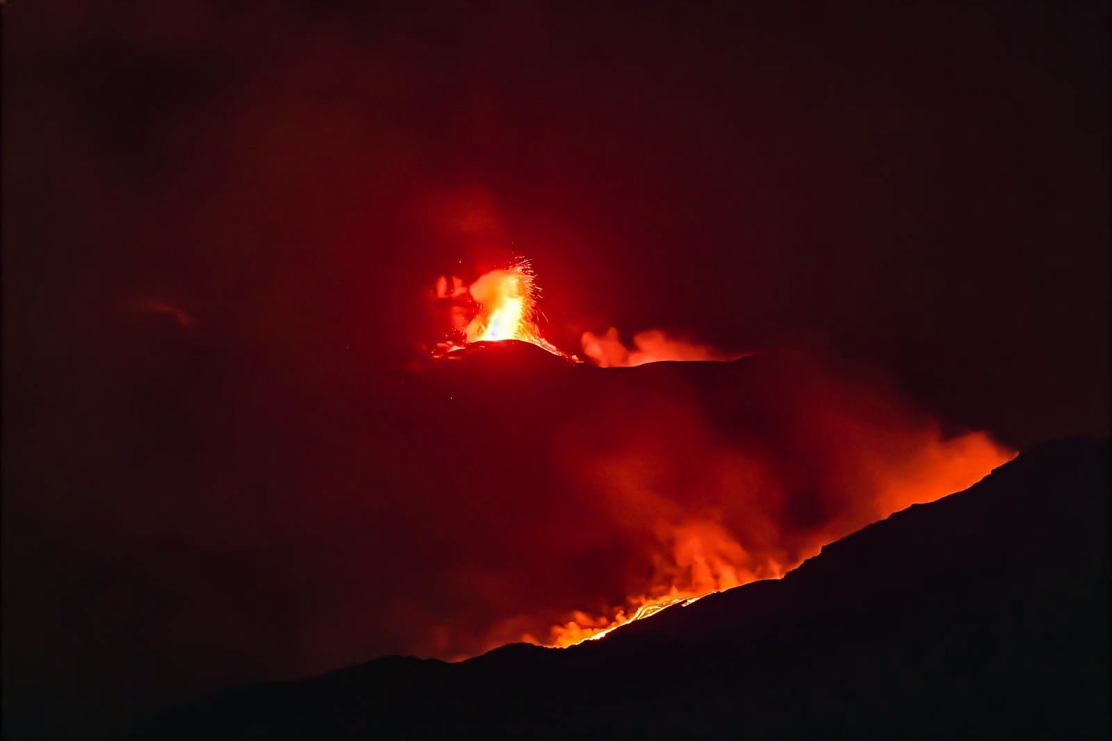 Etna, aeroporto di Catania chiuso fino alle ore 14 del 15 agosto