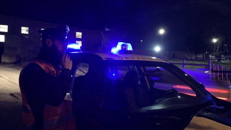 Fugge all'alt a Scoglitti, inseguito fino al Kastalia: 23enne ai domiciliari