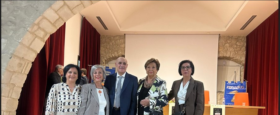 Comiso ritrova la voce del tenore Angelo Adamo: un libro lo strappa all'oblio