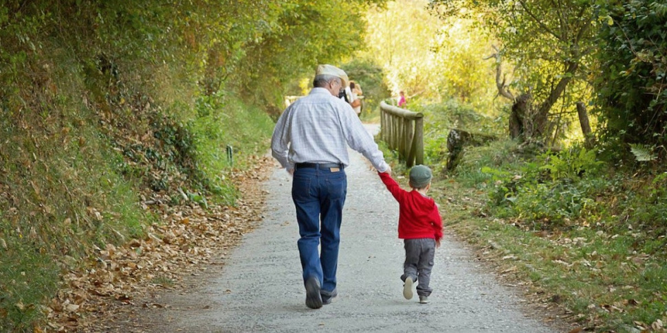 Festa dei nonni, senza di loro molte famiglie ragusane non saprebbero come fare