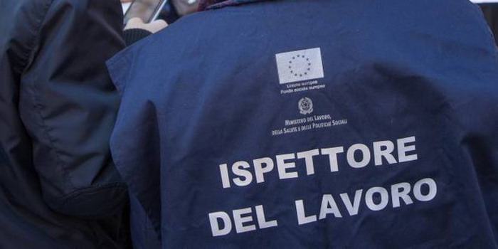 Controlli nei settori di edilizia e agricoltura nel Ragusano: cantiere sospeso a Comiso, scoperti 2 lavoratori in nero su 3 in un’azienda agricola