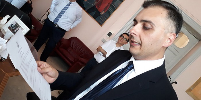 Cagnolini morti avvelenati tra via Keplero e via Maggiore Algieri a Comiso: l’allarme dell’assessore Dante Di Trapani