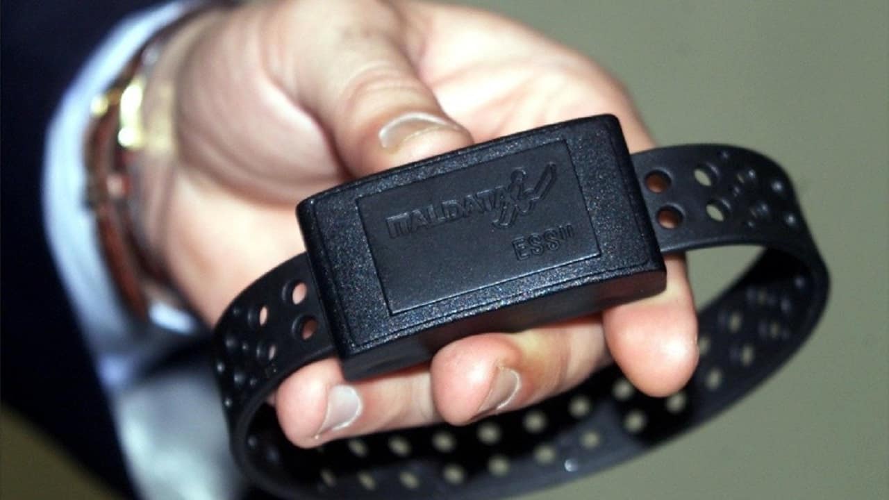 Comiso, braccialetto elettronico per un 28enne violento con la compagna
