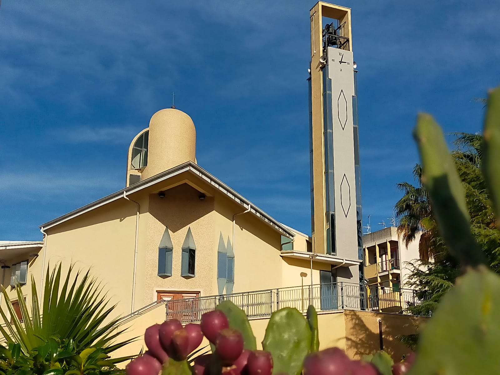 Comiso, il vescovo La Placa in visita pastorale nella parrocchia di Sant’Antonio di Padova