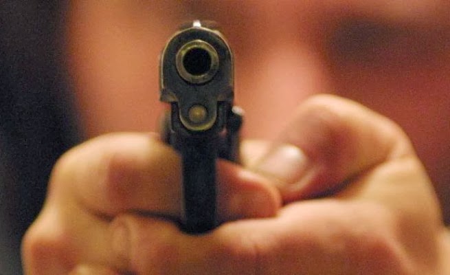 Prese a colpi di pistola il rivale, chiesto il rito abbreviato per un 34enne