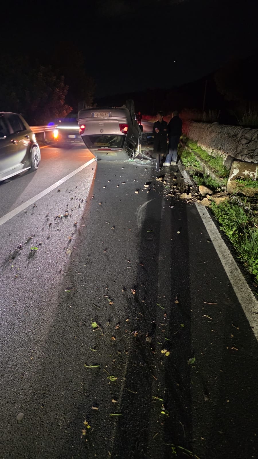 Incidente stradale autonomo tra Comiso e Ragusa: volontario salva giovane incastrato nell’abitacolo