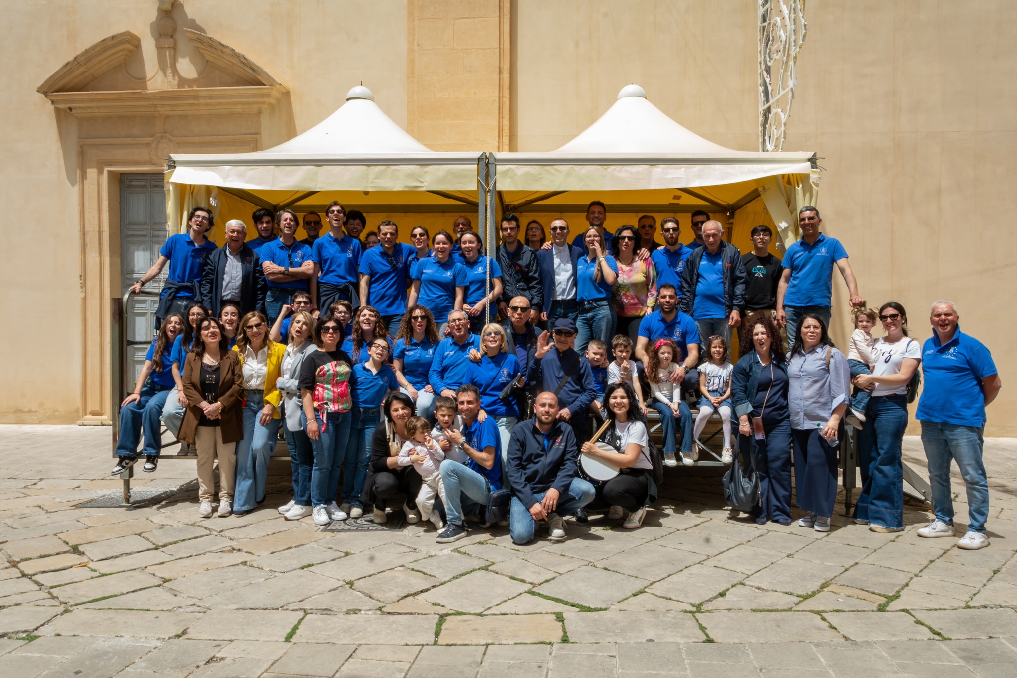 Comiso, che bella festa con la raccolta dei doni in onore di Maria Santissima Addolorata