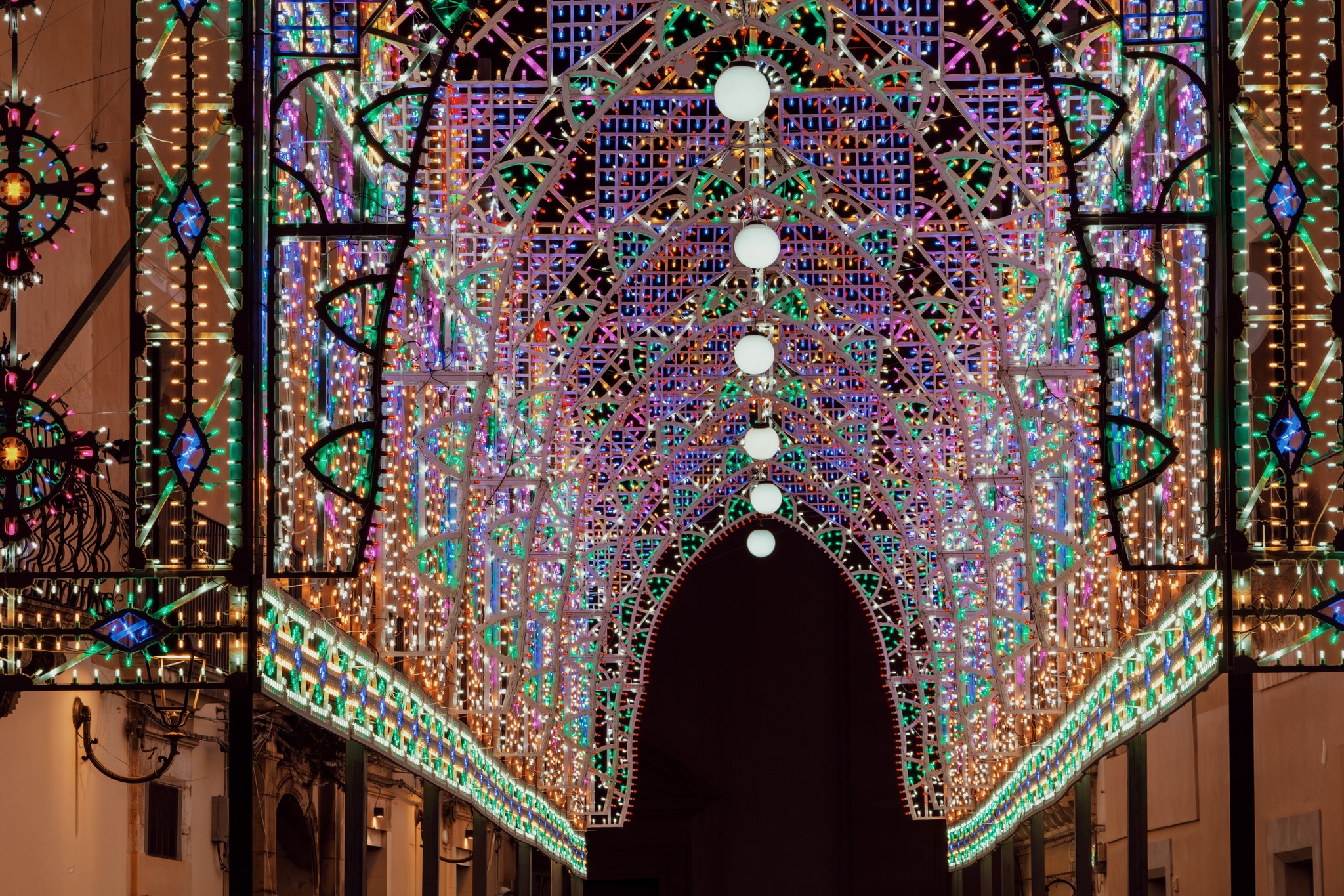 Addolorata a Comiso, suggestiva l’illuminazione artistica