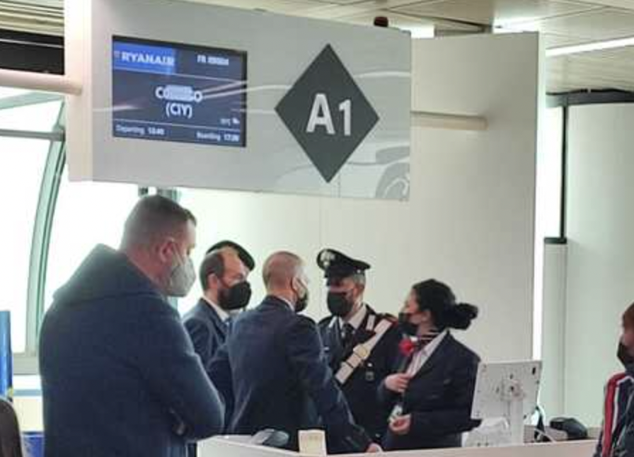 Trasporti, in 160 bloccati a Fiumicino: Ryanair non parte per Comiso