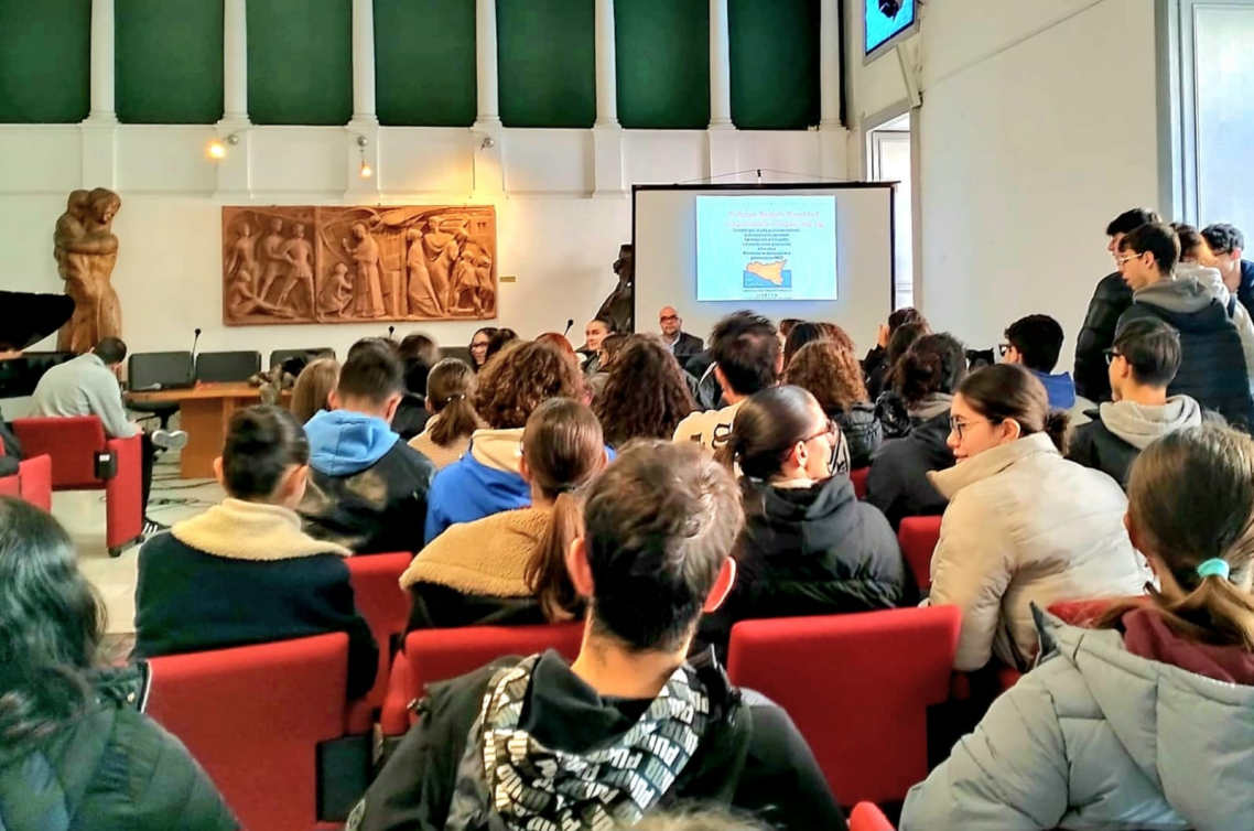 Modica, oltre quattromila studenti coinvolti nei percorsi di educazione all'affettività e al consenso - Quotidiano di Ragusa