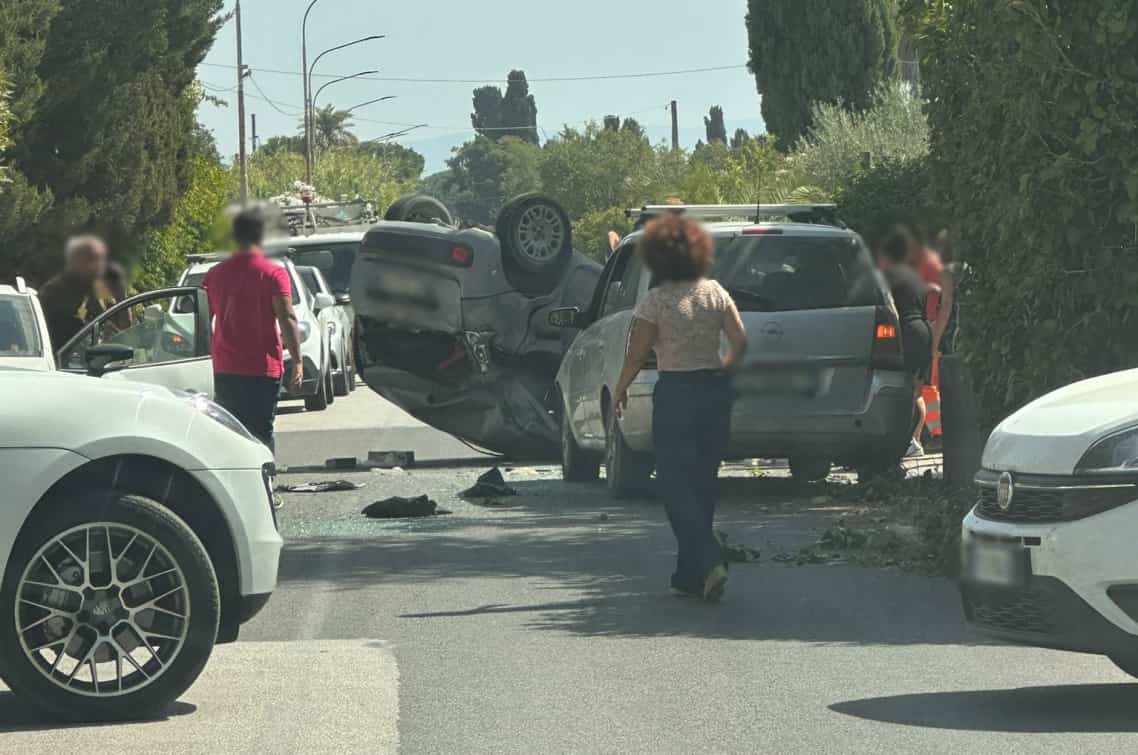 Incidente a Vittoria, coinvolte 3 auto: una si è capovolta - Quotidiano di Ragusa