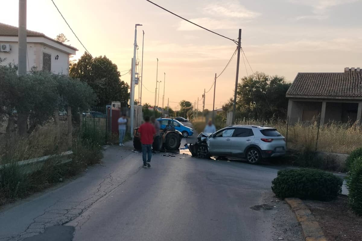 Comiso, incidente tra auto e trattore in contrada Boscorotondo
