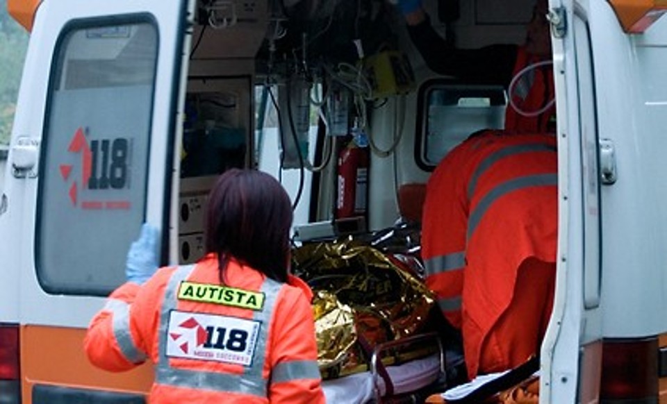 Incidente stradale a Comiso: ferito un diciannovenne