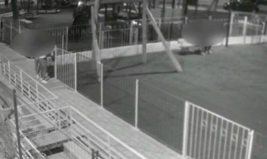 Vandali alla villa comunale di Comiso immortalati dalle telecamere