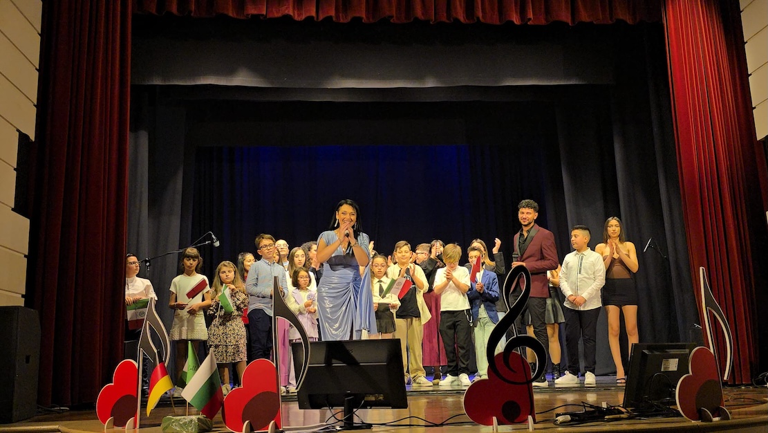 Calliope canta per Niscemi, successo al Teatro Naselli di Comiso