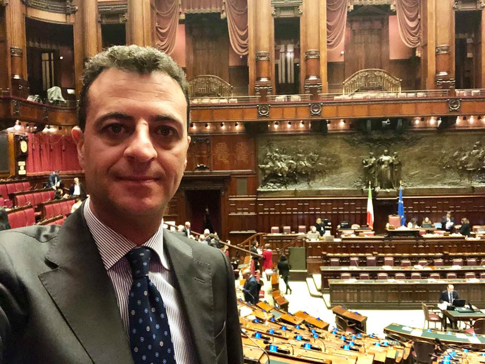 L’intervista. Minardo: “Bando lungo contro il caro-voli”. Obiettivo è la prossima legge di bilancio, fra 10 mesi