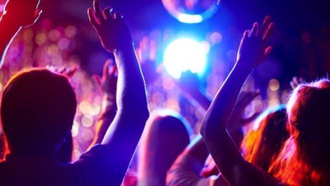 Santa Croce, locale trasformato abusivamente in discoteca: scattano i controlli della Questura di Ragusa