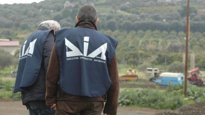 Vittoria, catturato il latitante Stracquadaini: considerato elemento di spicco della "stidda", nel covo anche armi