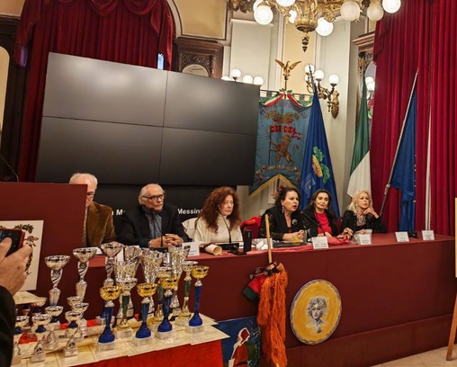 L'artista Rosetta Raia premiata a Messina: secondo posto nel concorso dell'Accademia Euromediterranea