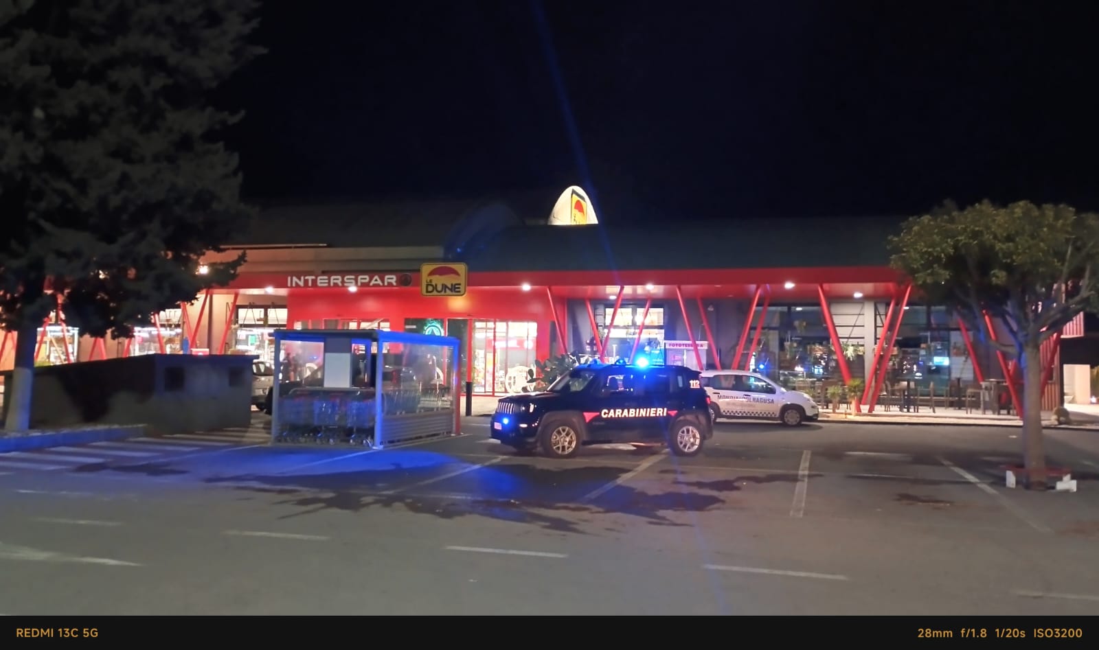 Furto con spaccata all'Interspar Le Dune di Comiso: ladri forzano quattro vetrate e rubano i telefonini