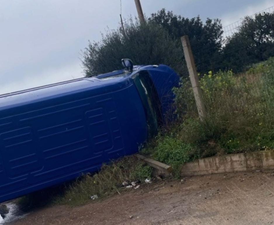 Incidente autonomo sulla Sp.20: ferito trasportato all’ospedale